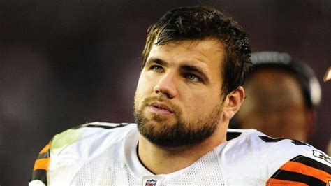 peyton hillis salary|Peyton Hillis Contract Details, Salary Cap Charges, Bonus。